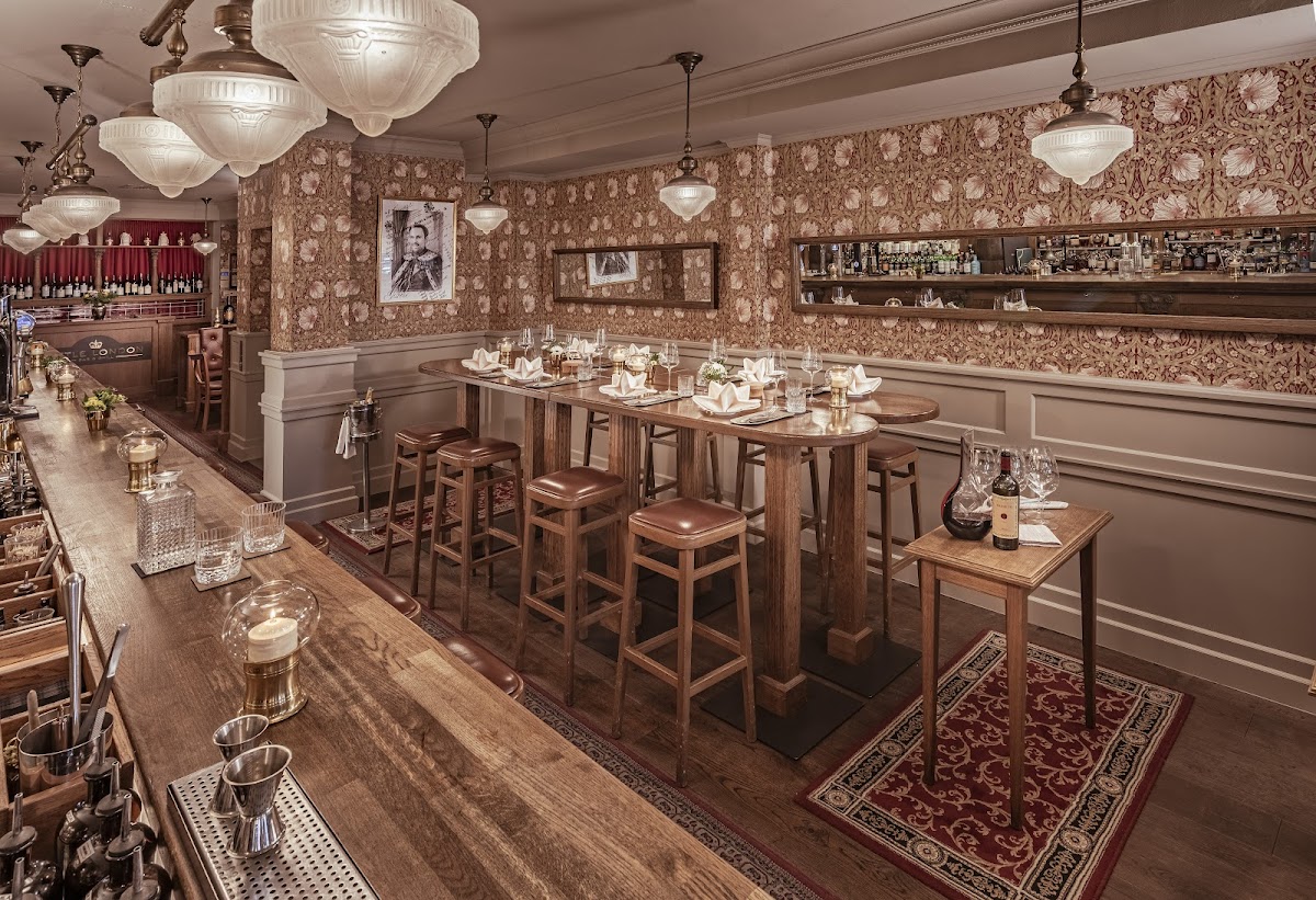 Little London / Bar & Grill