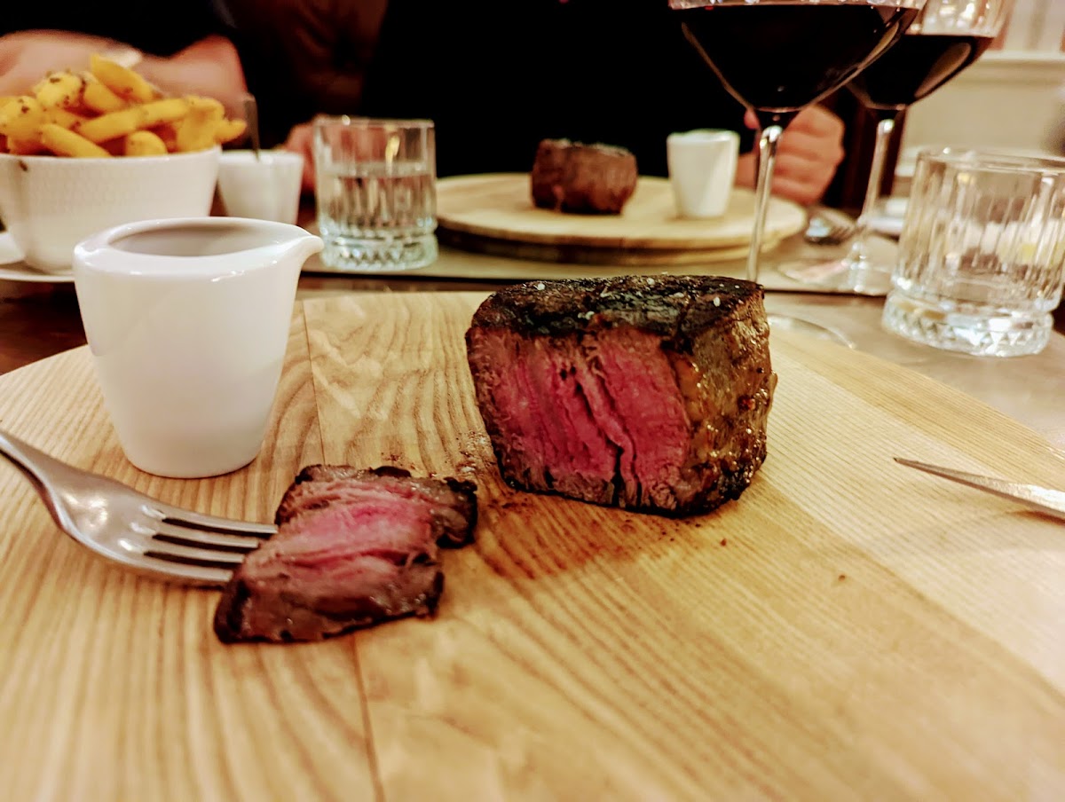 Little London / Bar & Grill Photo 5