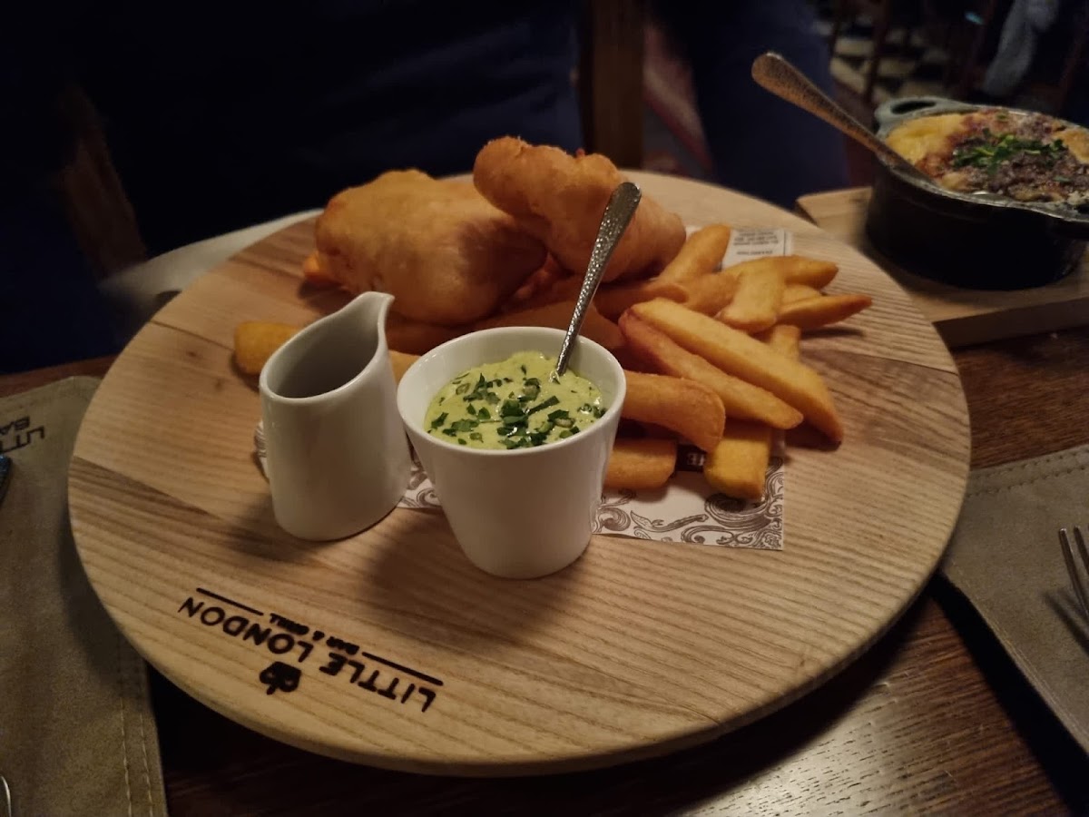 Little London / Bar & Grill Photo 7