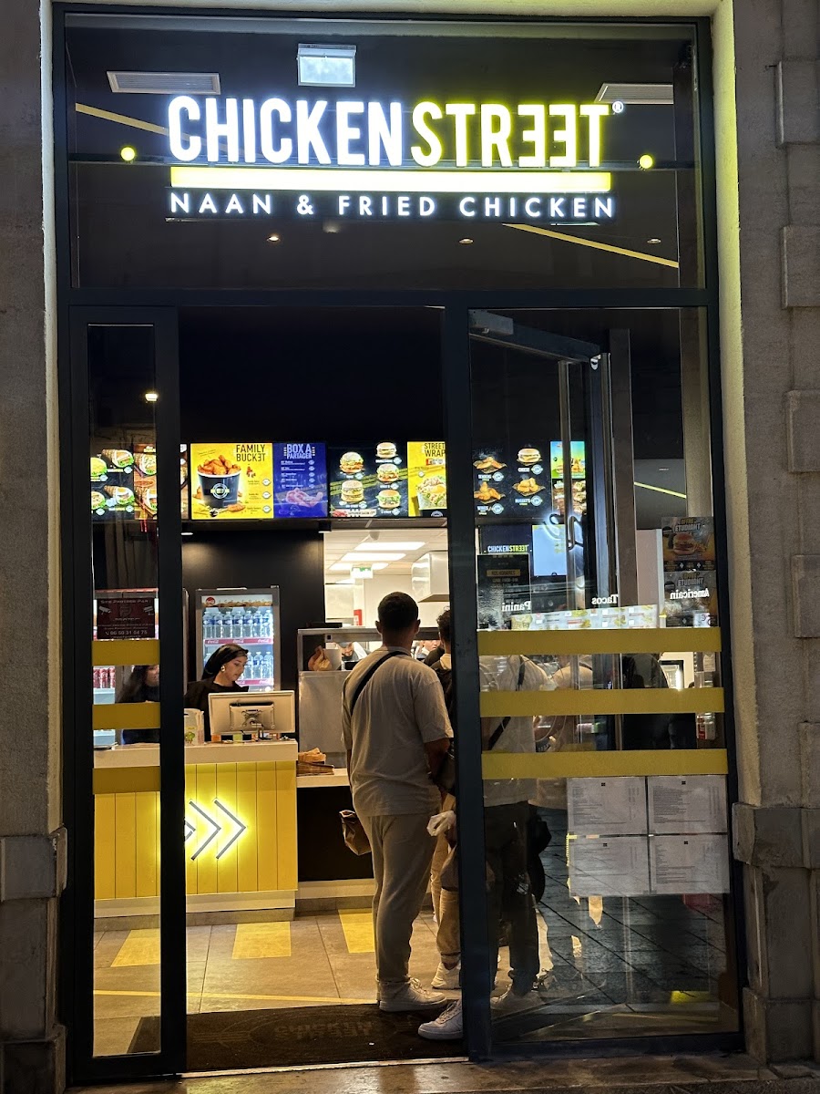 Chicken Street Montpellier Naan & Fried Chicken