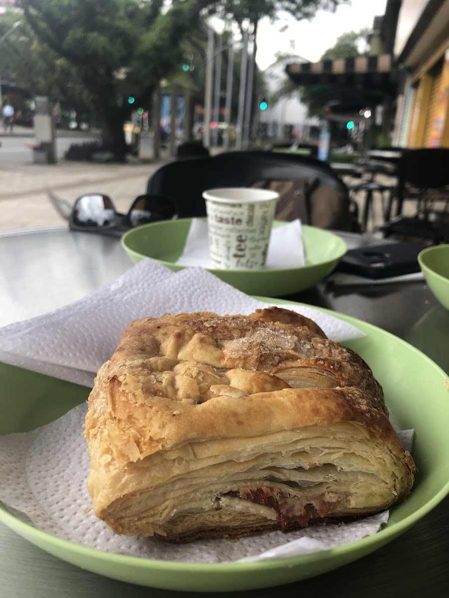 El Tejadito Pasteleria La 70 Photo 3