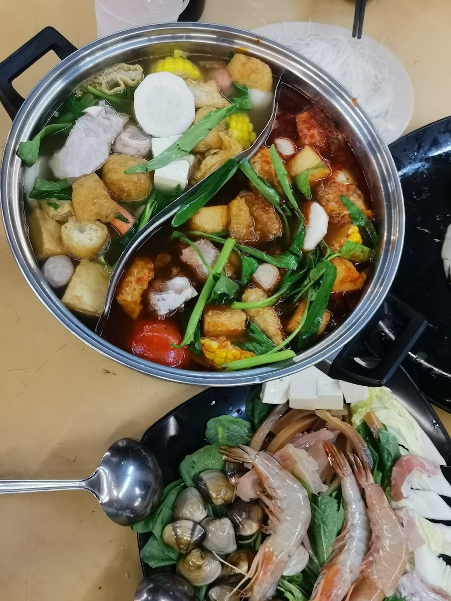 Lim Yew Steamboat Restaurant Photo 2