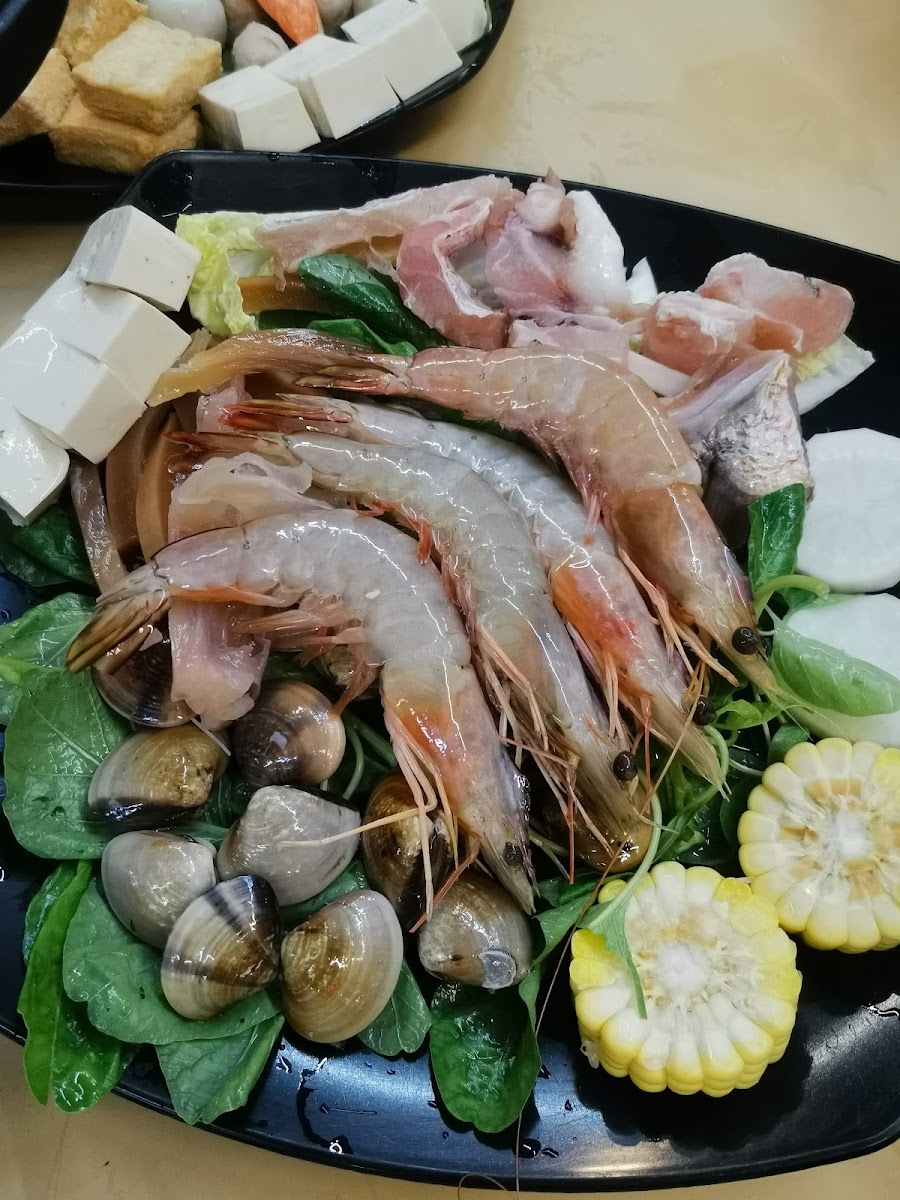 Lim Yew Steamboat Restaurant Photo 3