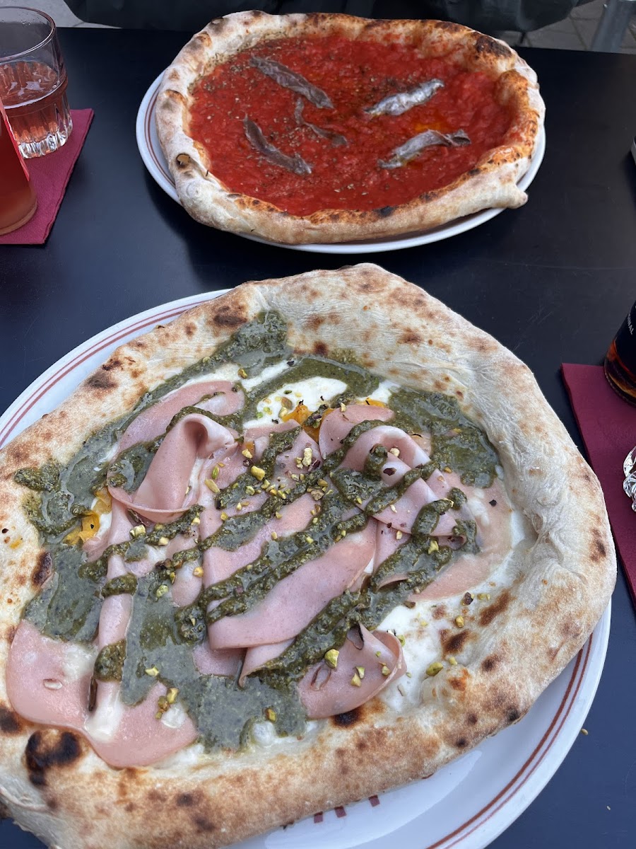BESTIA Vera Pizza Napoletana Photo 4