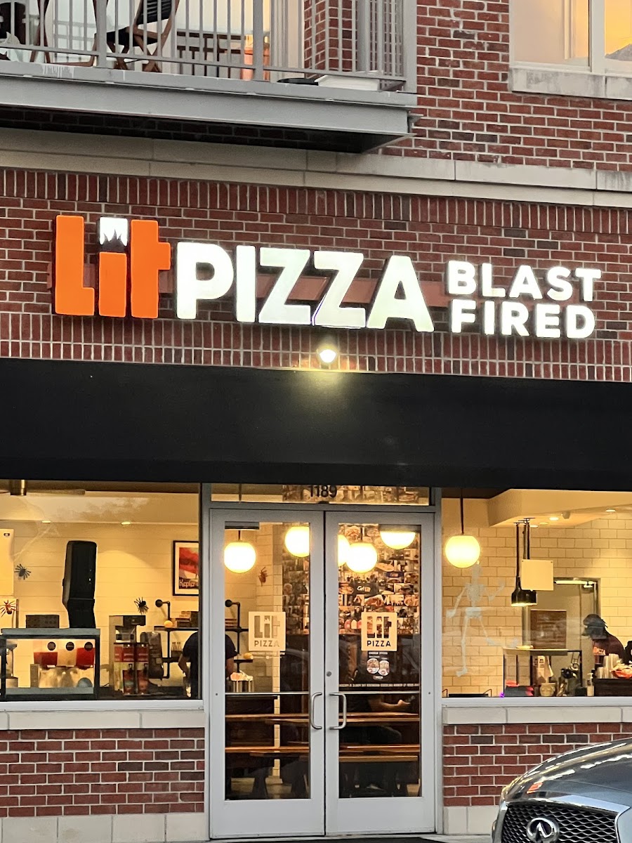 Lit Pizza