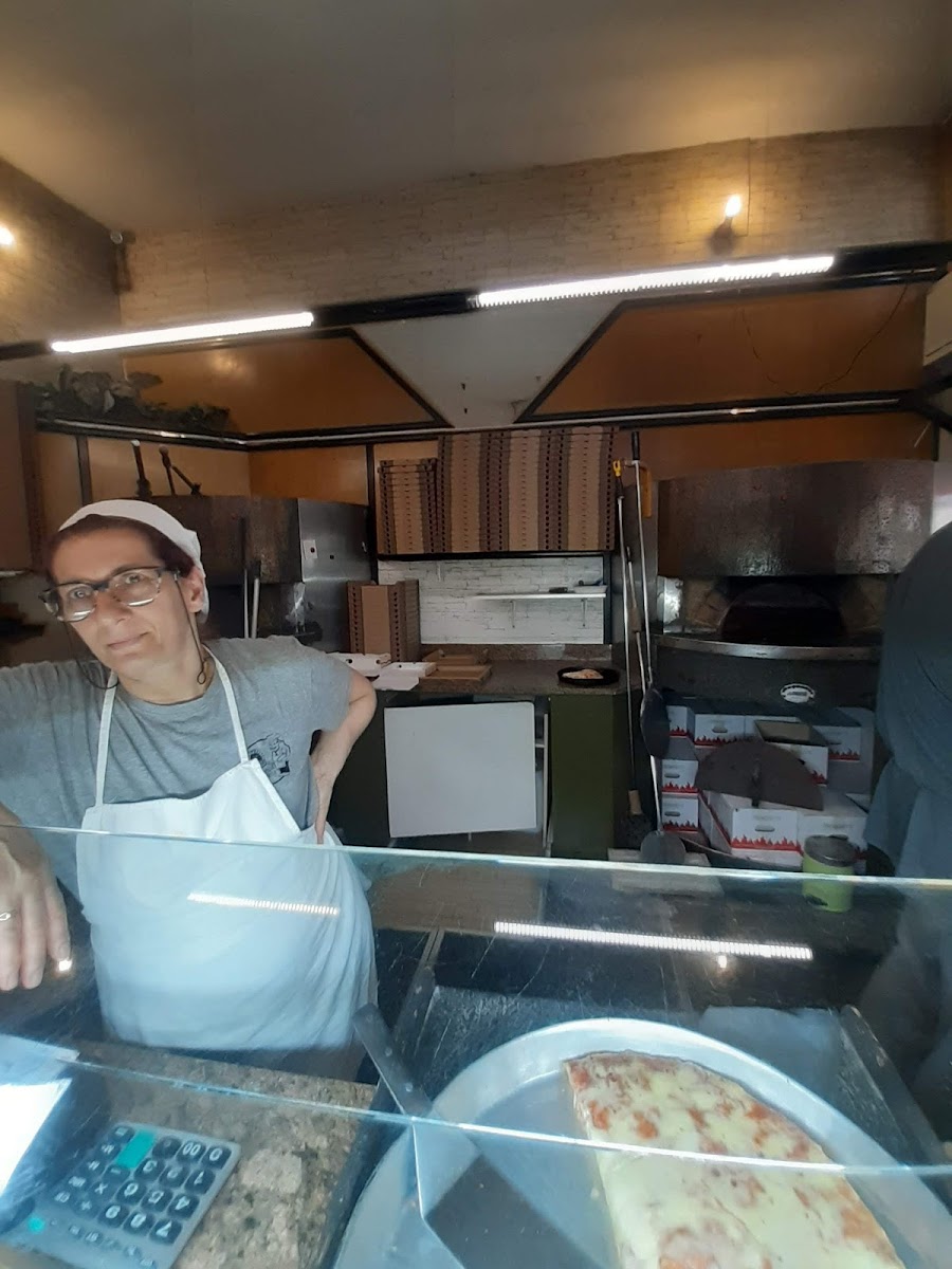 La Nuova Pizzeria Photo 7