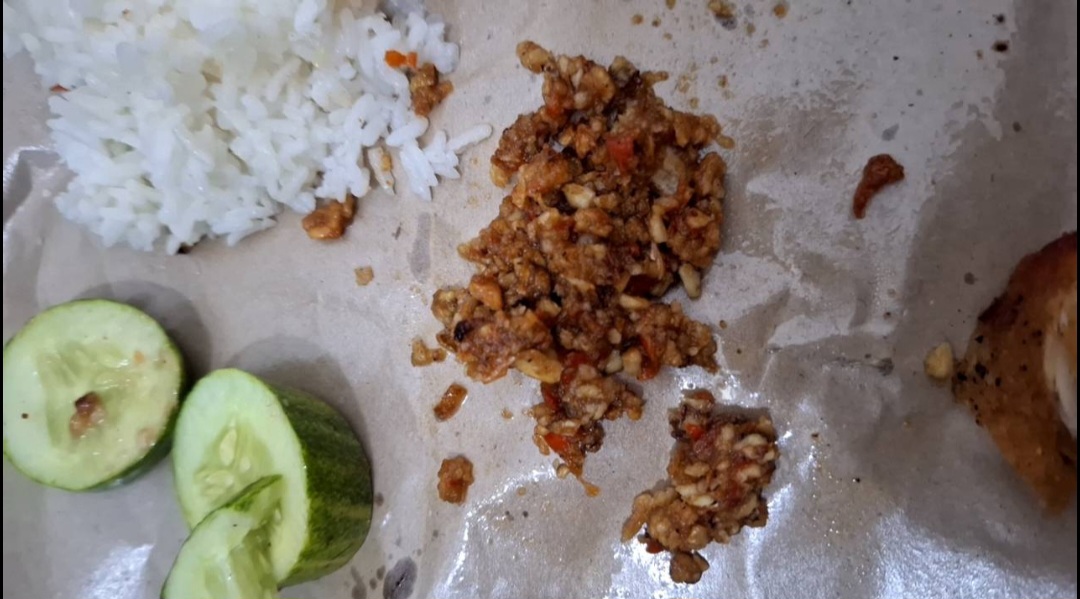 Ayam Gepuk Pak Gembus, Kranggan Photo 5
