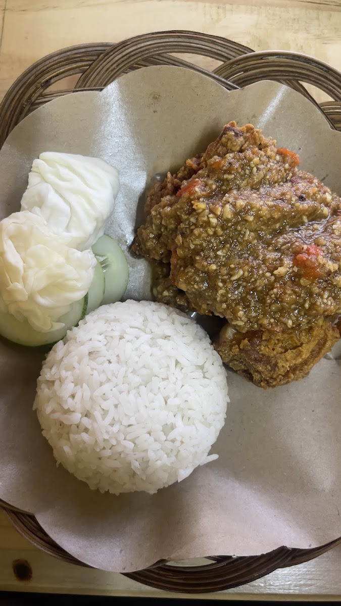 Ayam Gepuk Pak Gembus, Kranggan Photo 7