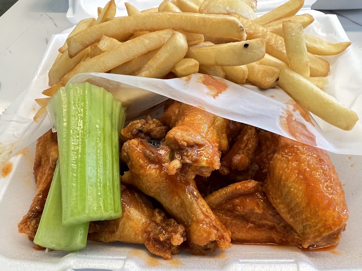 M TOWN WING Photo 3