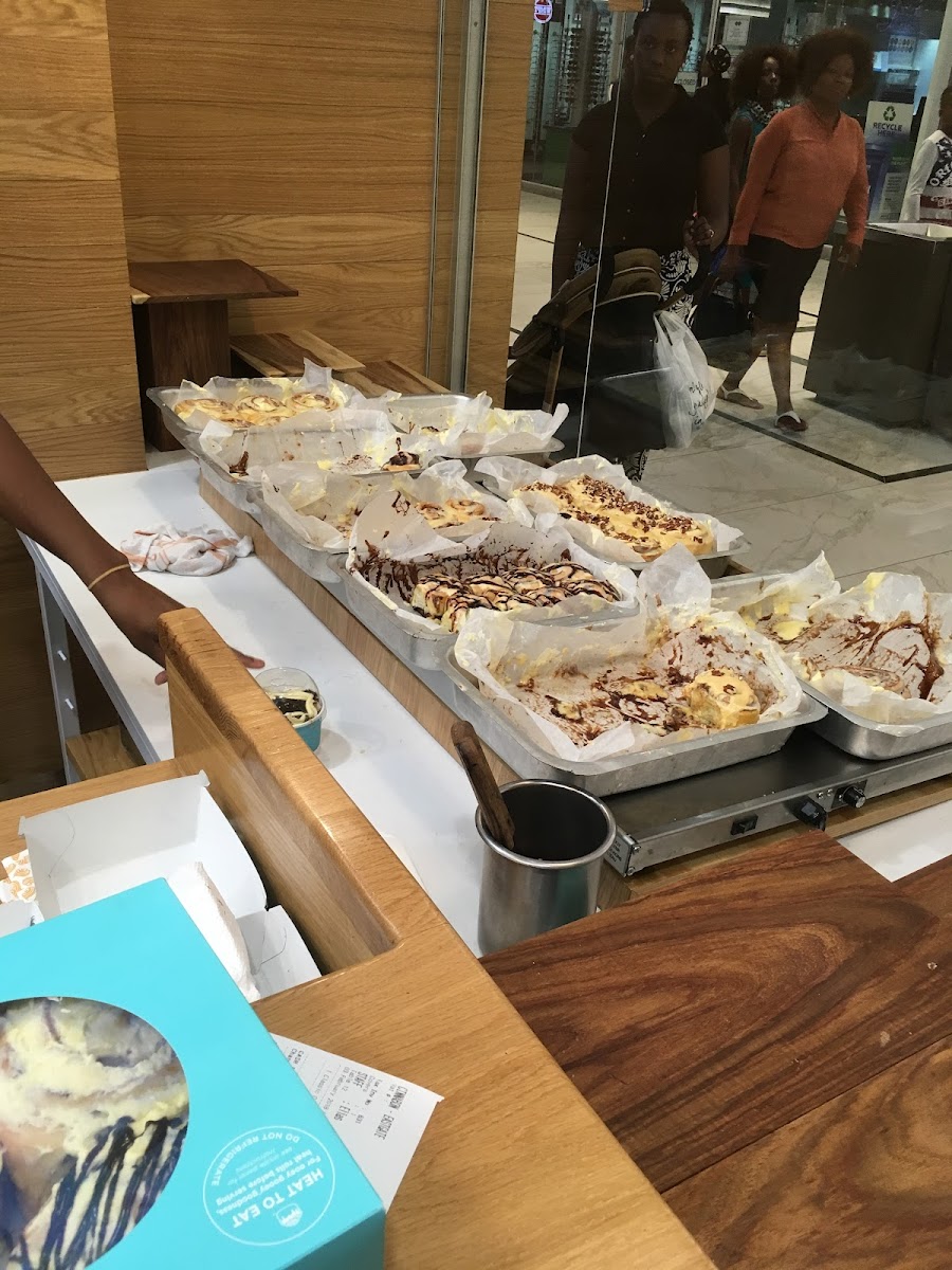 Cinnabon Eastgate Photo 8