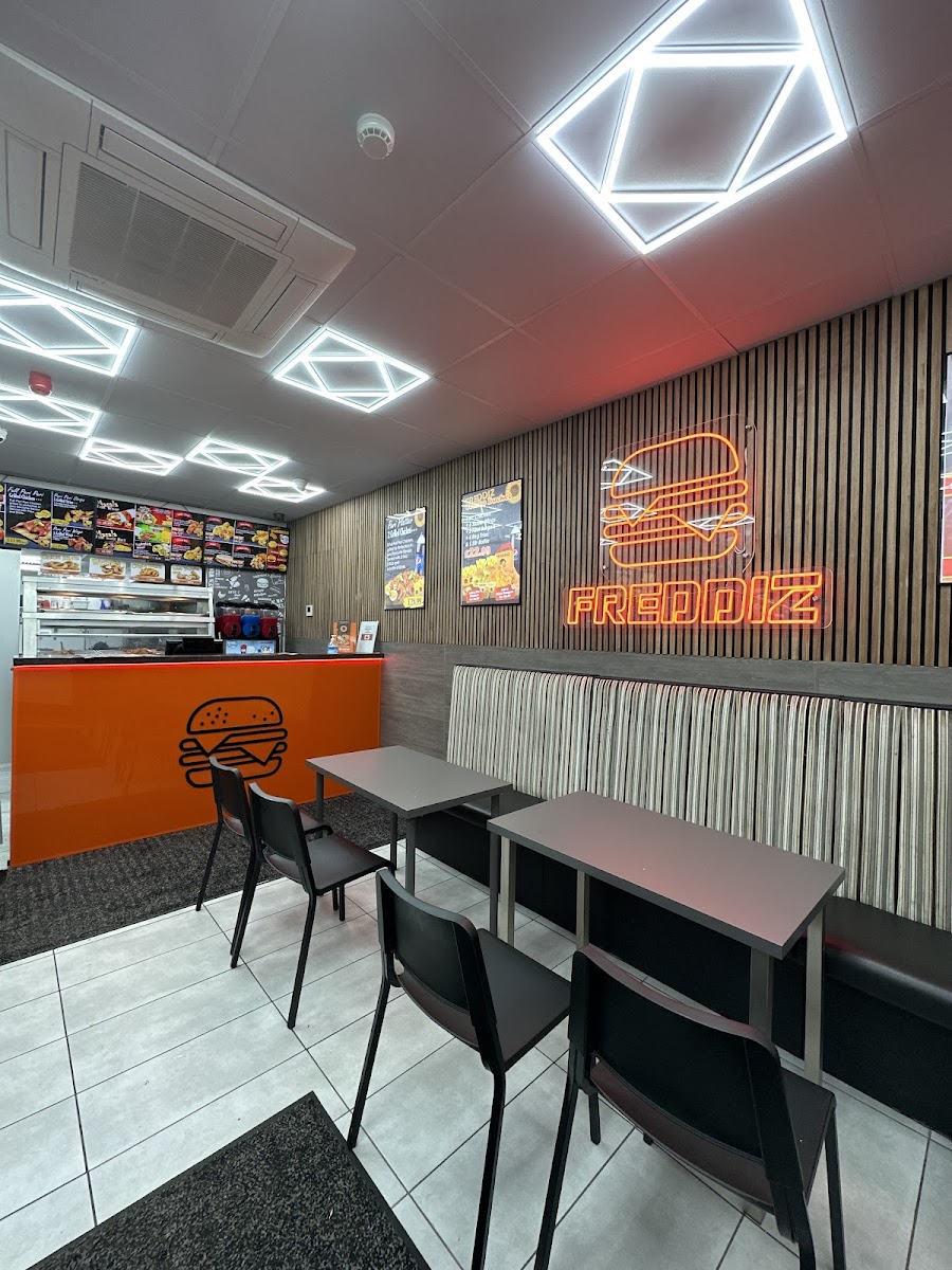 Freddiz Burger & Grill Photo 4