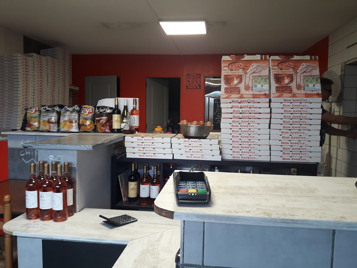 PIZZERIA HEULO Photo 6