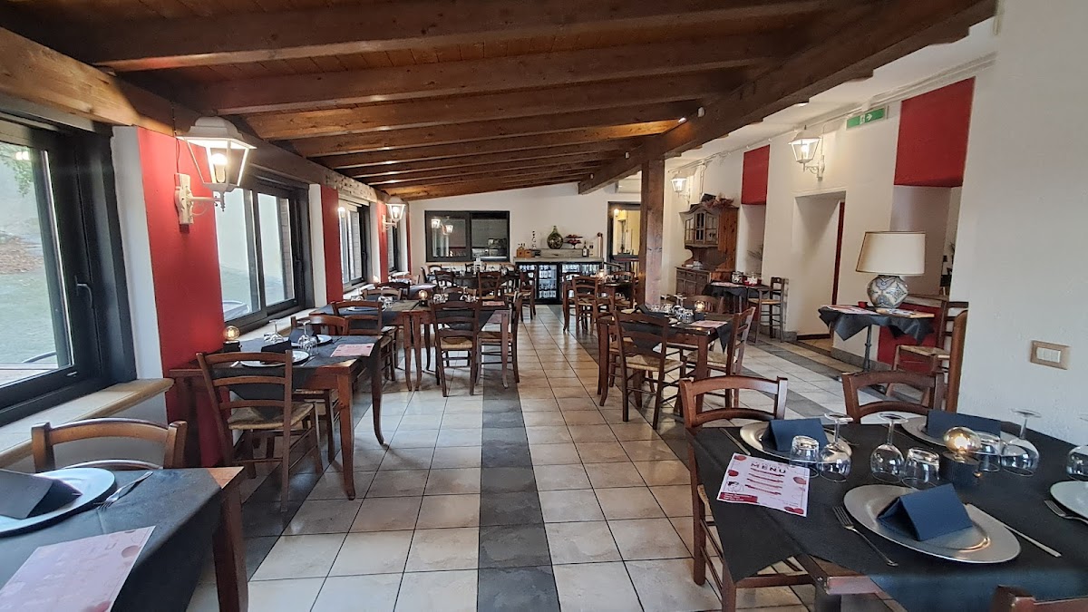 Trattoria Pizzeria Braceria La Dama Photo 10