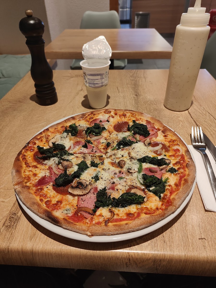 Fornus Pizza, Kurier & Take Away Photo 3