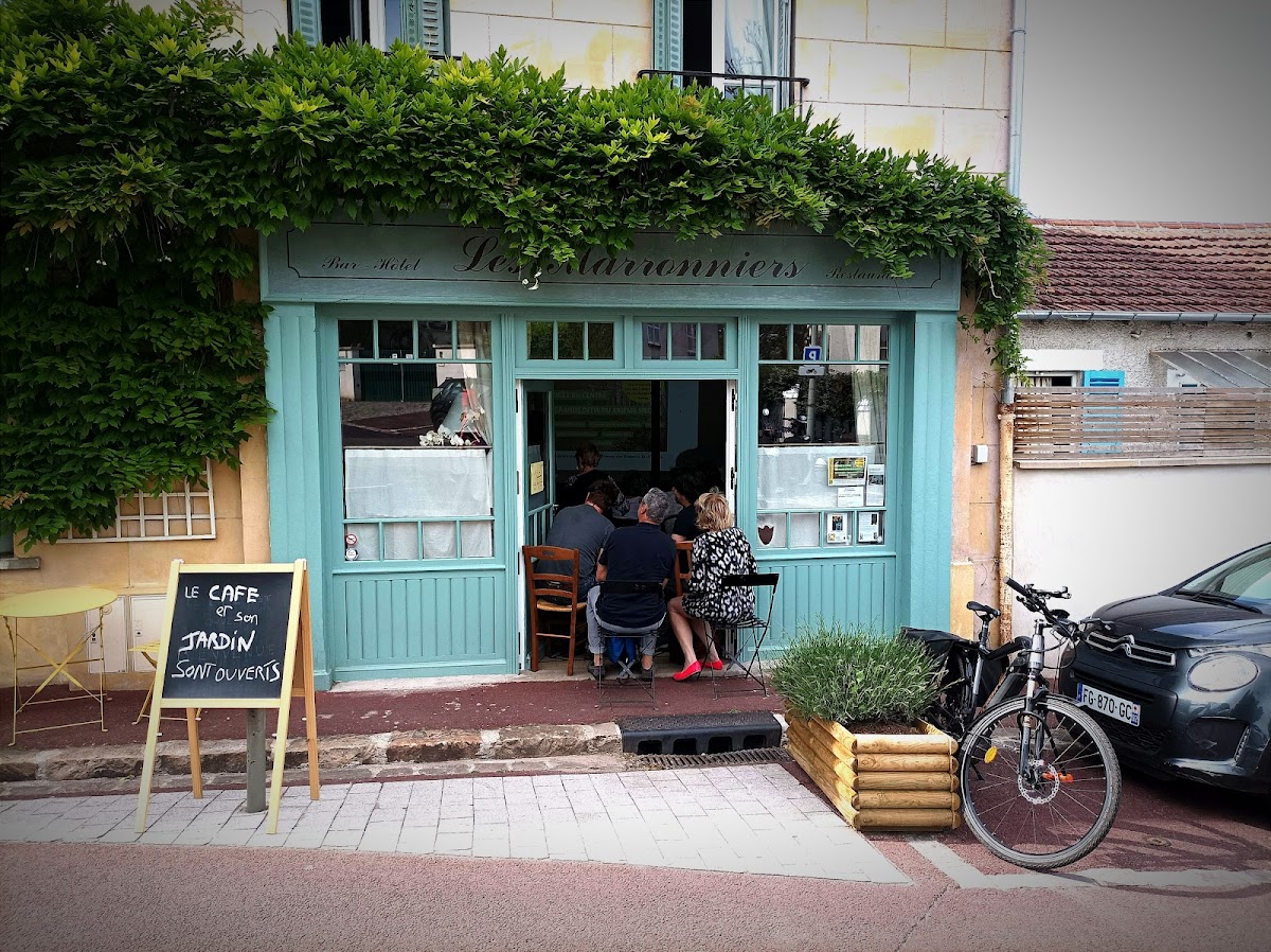 Les 3 Marronniers, café associatif