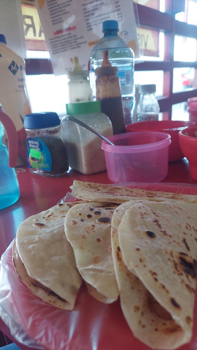 TACOS LUIS Photo 5