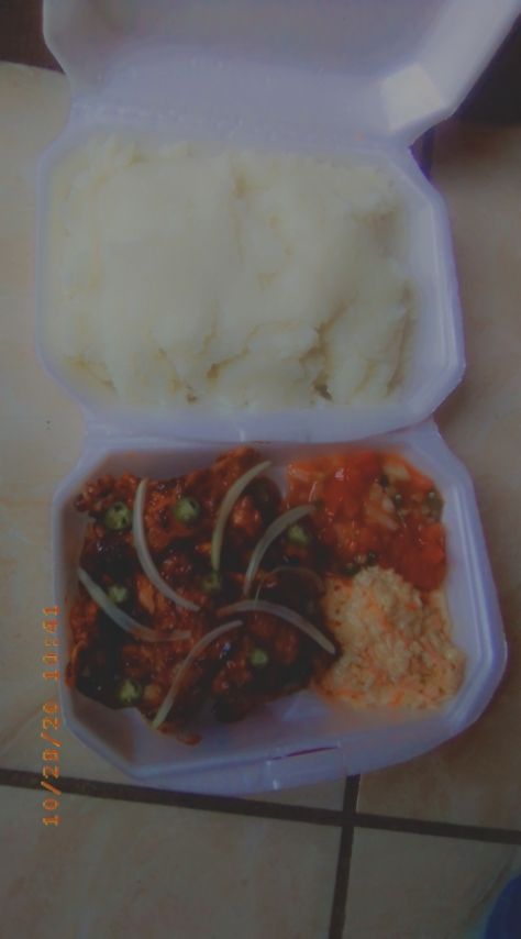 Tumelo's kitchen olievenhoutbosch ext 13 Photo 7