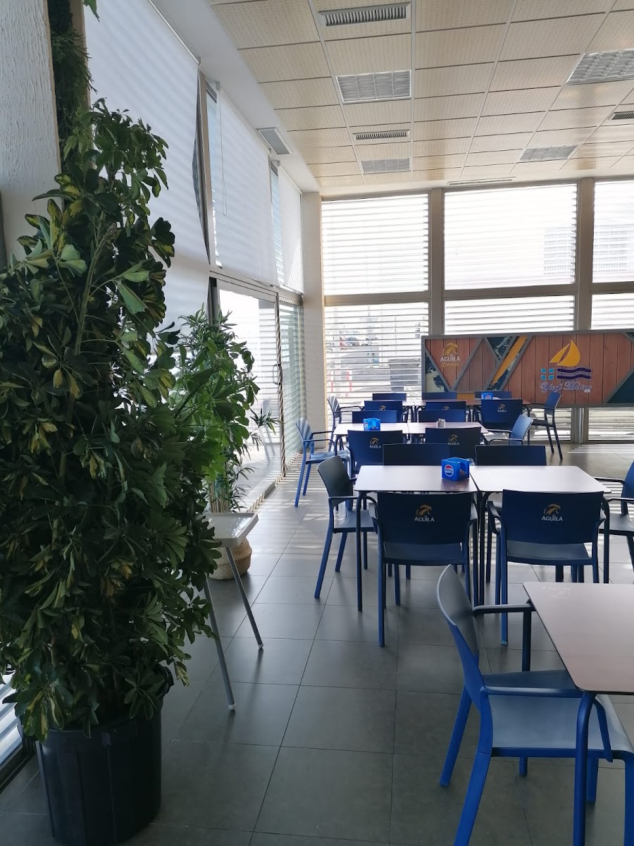yanfi Marina Restaurante