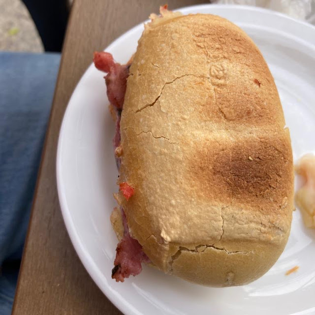 Bocadillito de Hamburguesa Con Queso