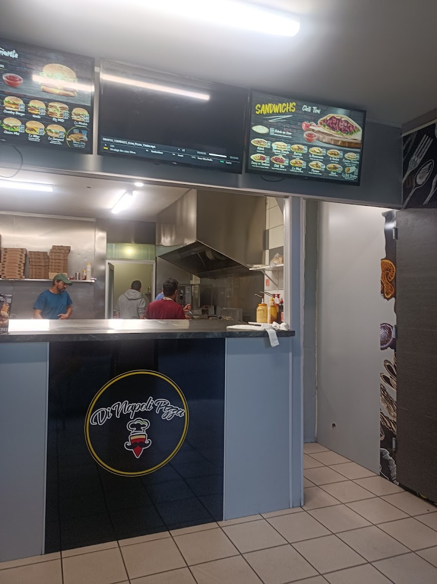 Pizza Di Napoli Photo 3