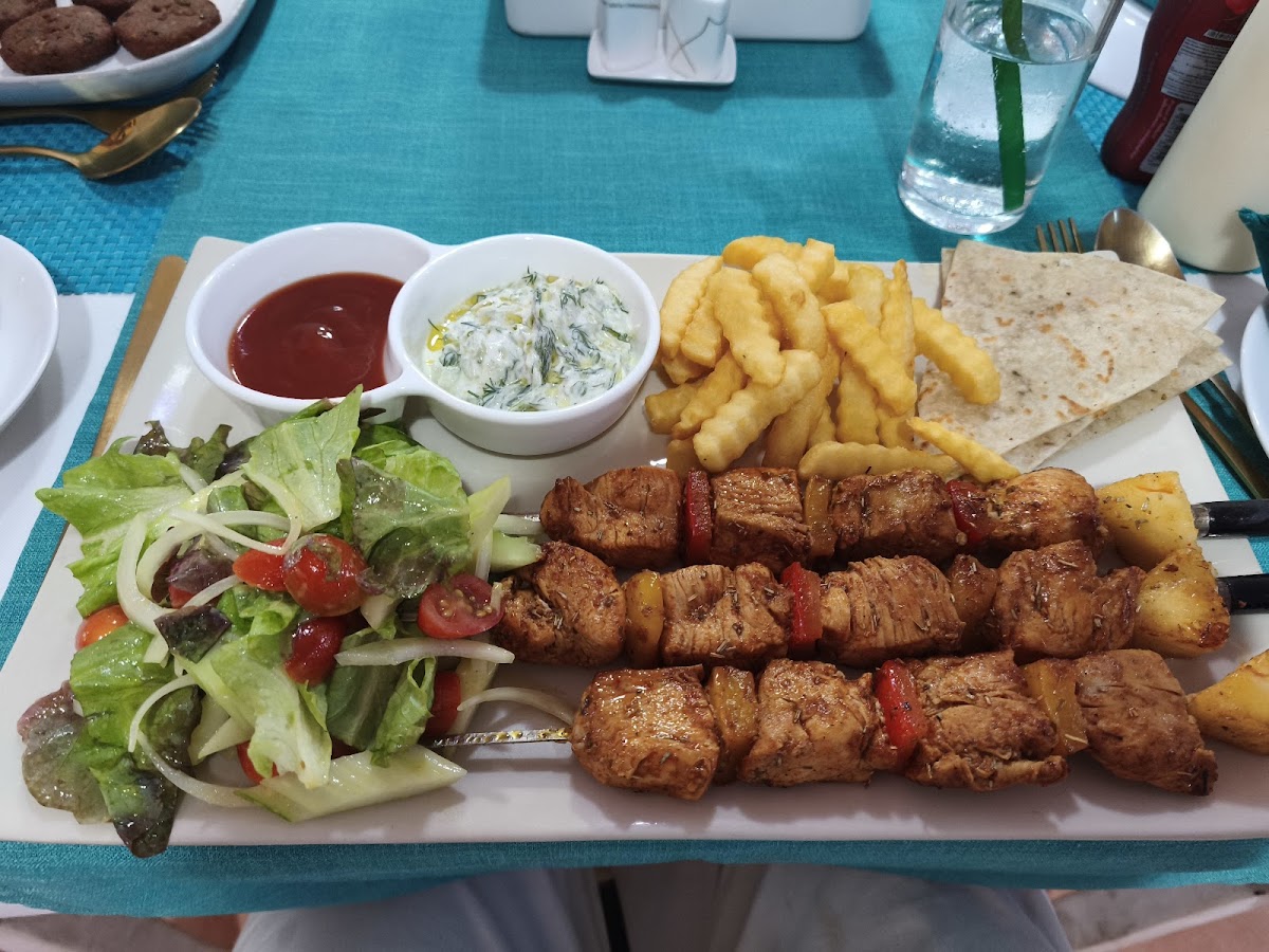 Lotus Mediterranean Restaurant Photo 3