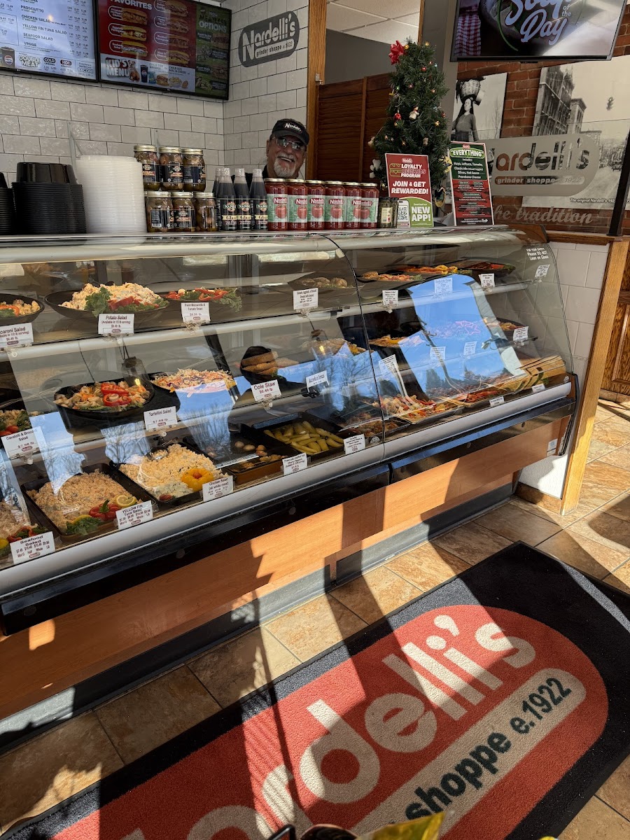 Nardelli's Grinder Shoppe Photo 4
