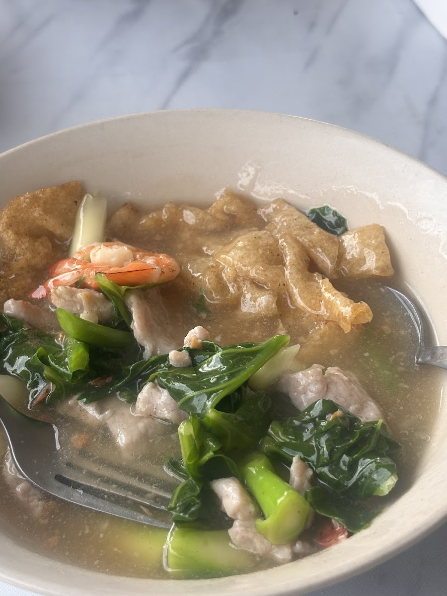 ก๋วยเตี๋ยวแปะบูรณ์ ราดหน้ายอดผัก - บางปอ 4 เกาะสมุย (Noodle Bang Po 4) Photo 4