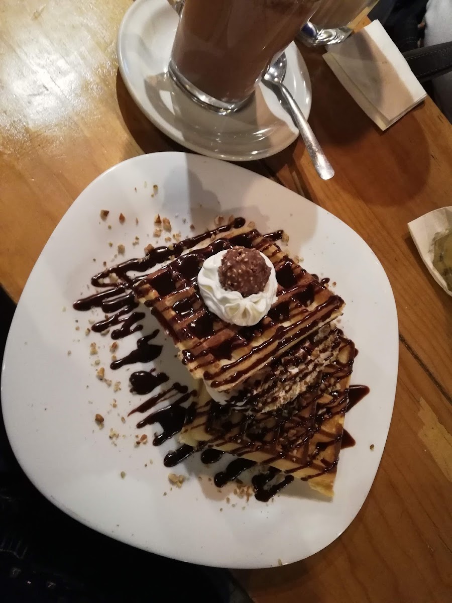 Gordony Bistro Photo 7