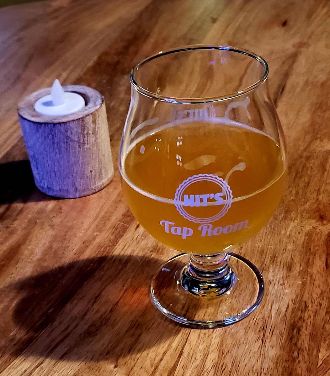 Hit's Tap Room Photo 5