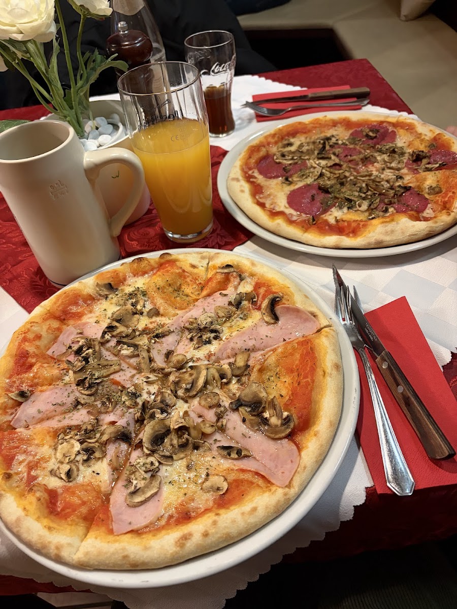 Pizzeria Lindo Photo 4