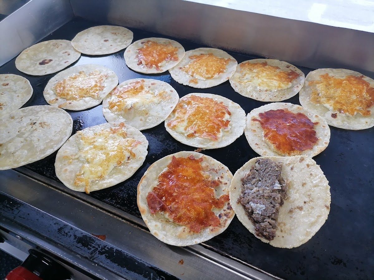 El Chefcito Tacos Photo 2