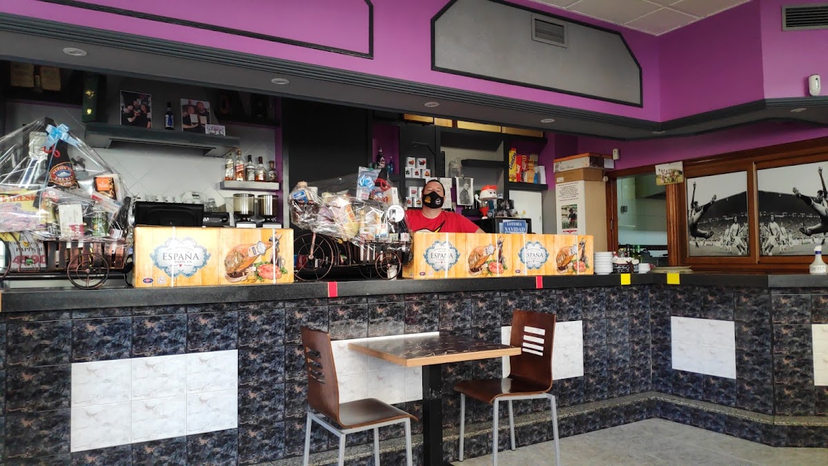 Cafe Bar Papi Y Mami Photo 6