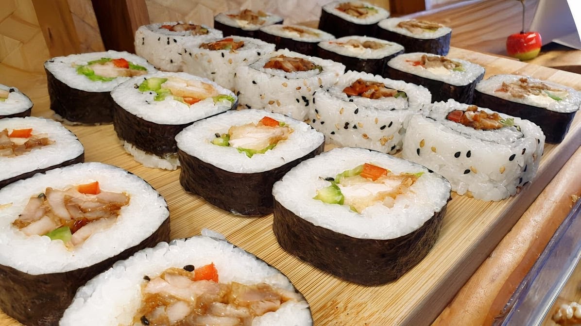 Little Tokyo Sushi Photo 4