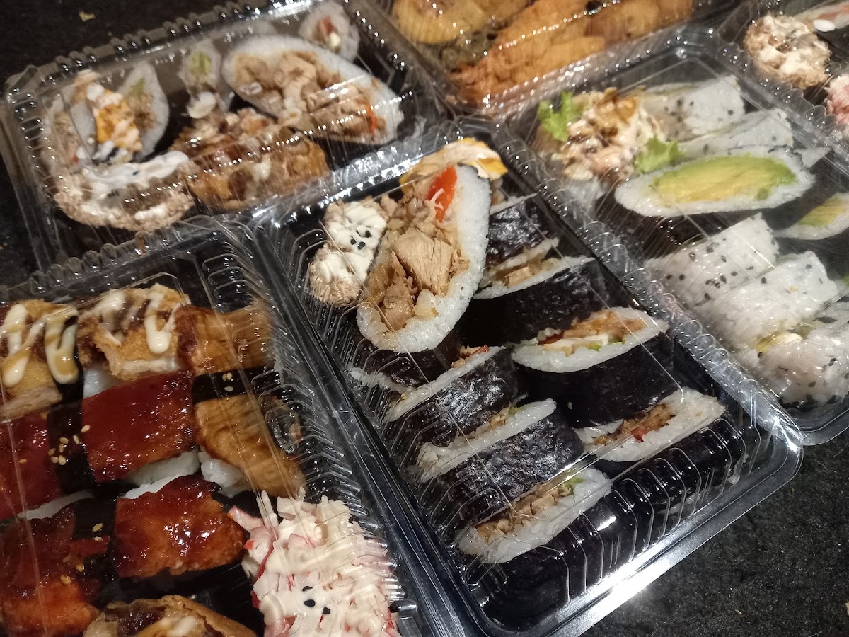 Little Tokyo Sushi Photo 6