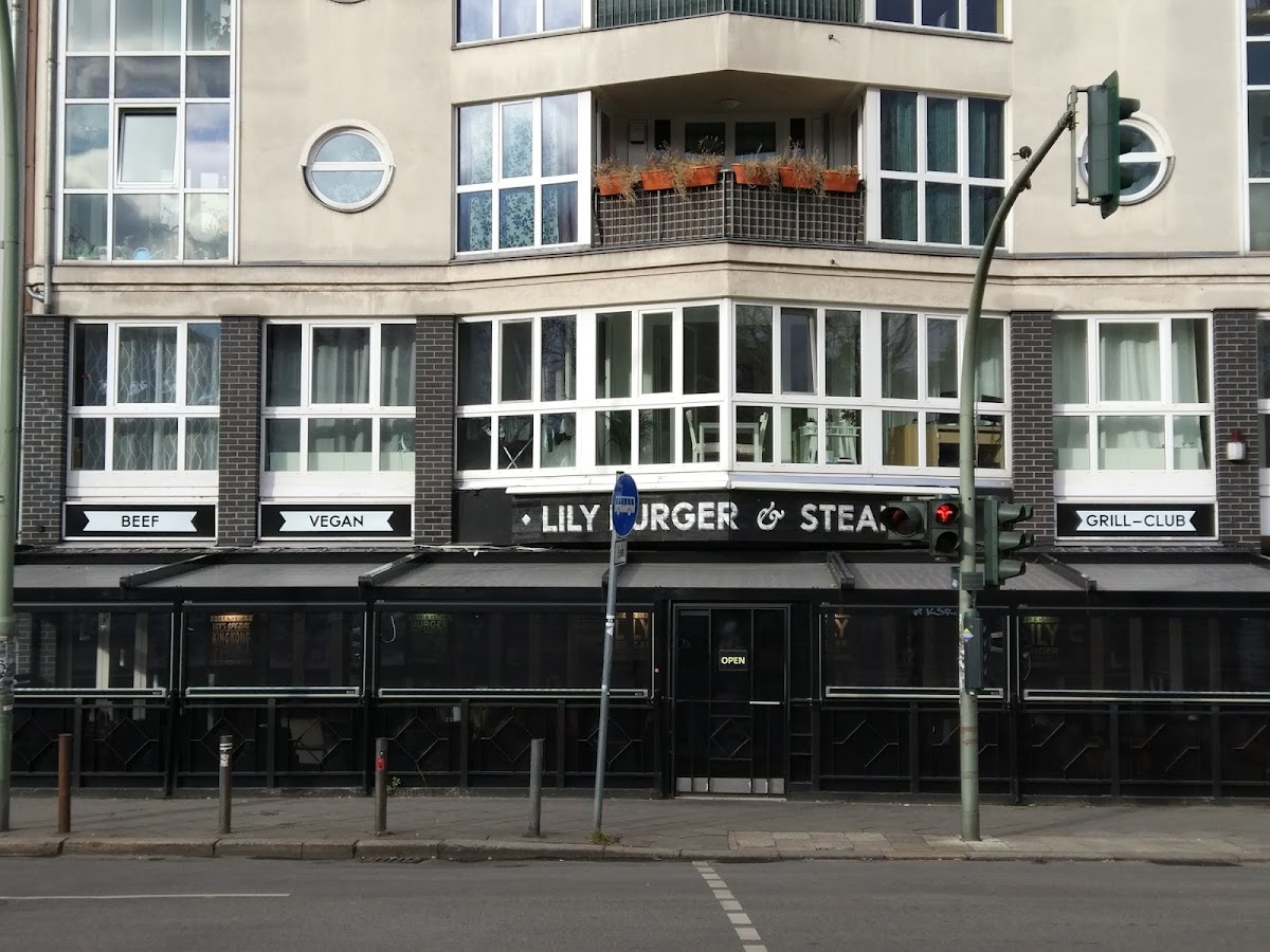 Lily Burger 'Beef & Vegan Grill-Club“