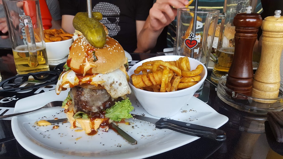 Lily Burger 'Beef & Vegan Grill-Club“ Photo 5