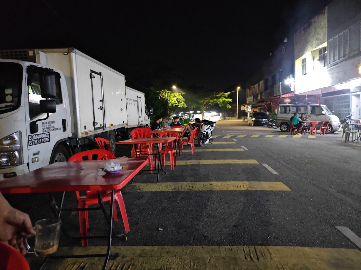 Satay Kia Corner Photo 3