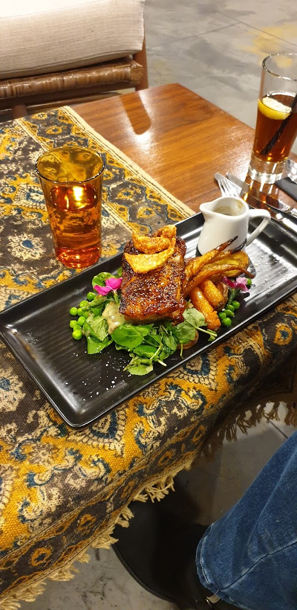 Split Bar & Restaurant Photo 7