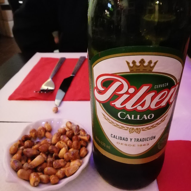 Cerveza Pilsen Callao Con Su Canchita Chulpe