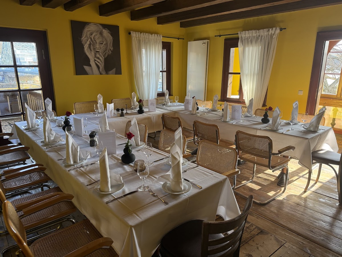 VILLA MARIE Gasthaus an der Elbe