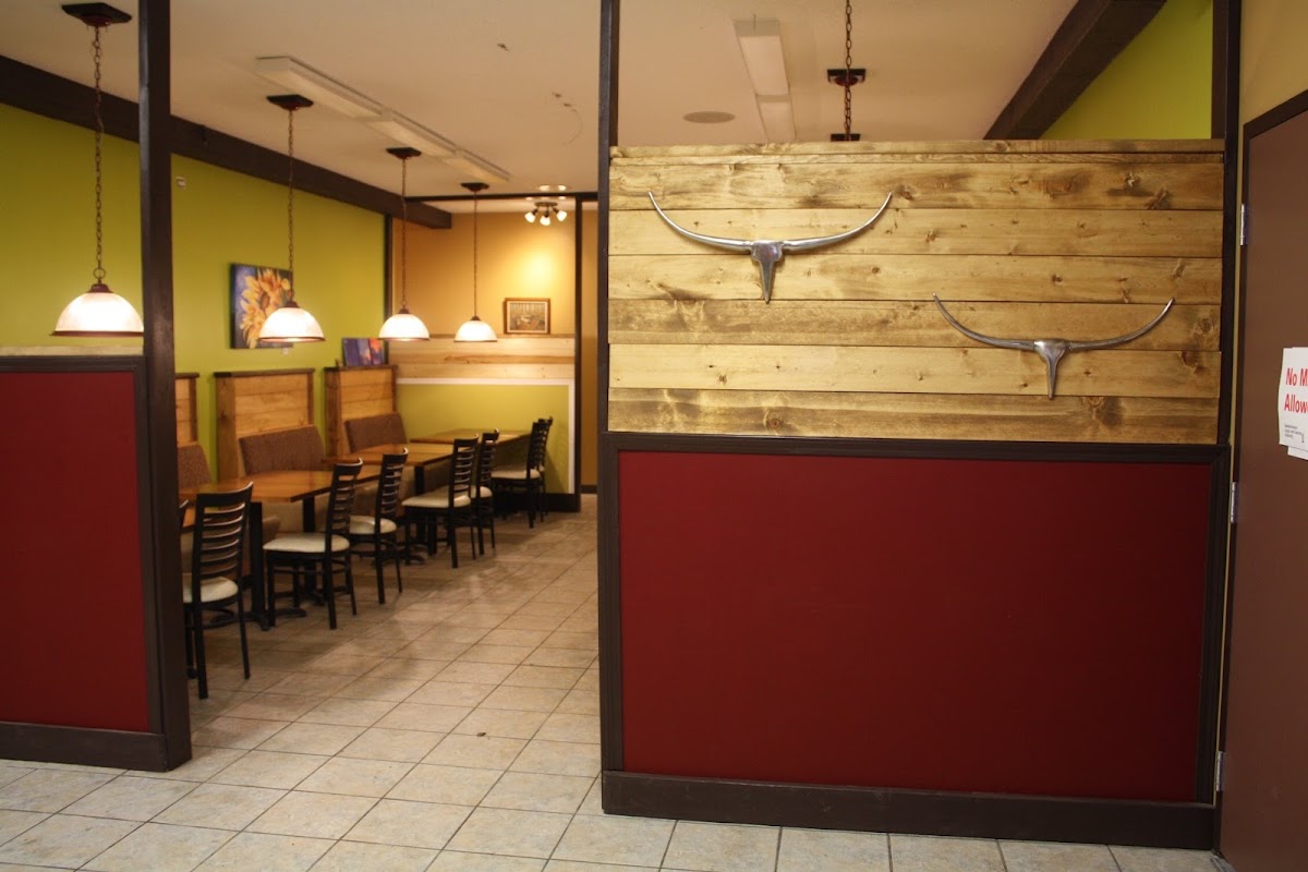 Bronco Joe's Restaurant & Sports Hub