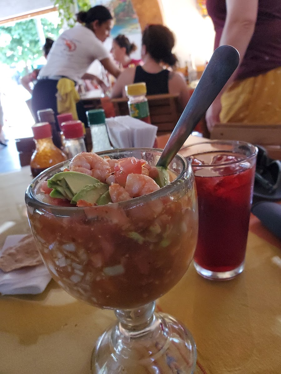 Mariscos el Guero Photo 10