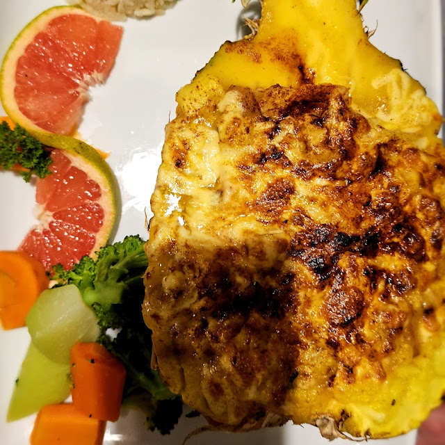 Stuffed Seafood Pineapple