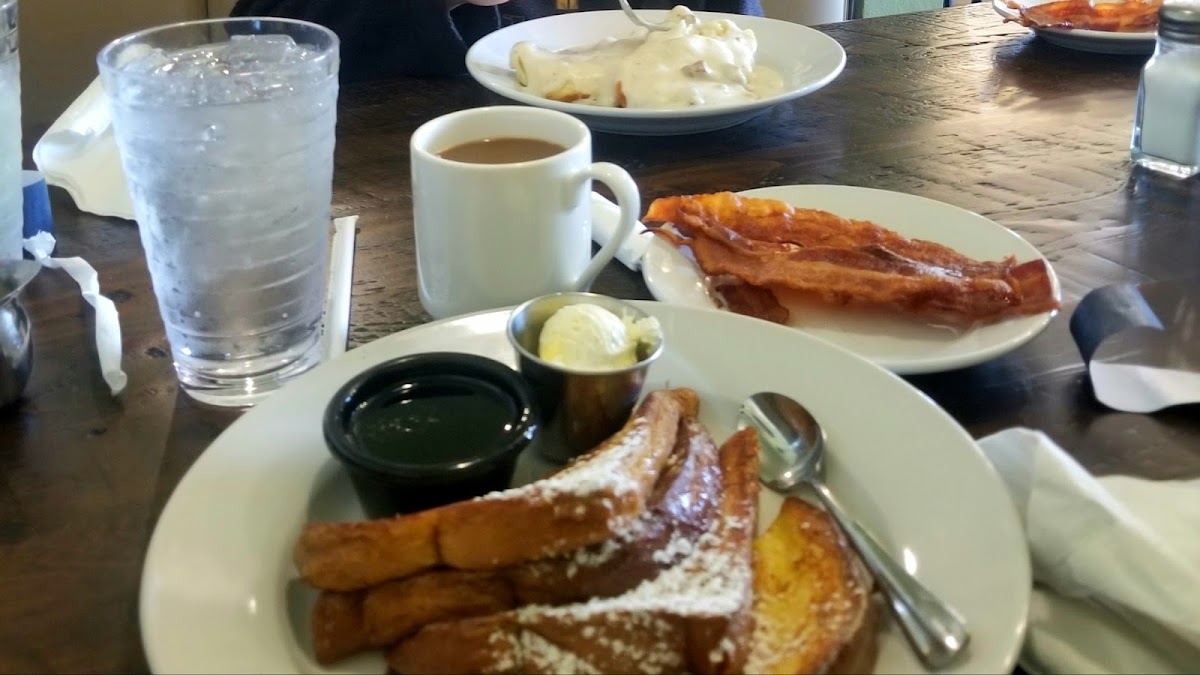 L.O. Cafe Photo 6