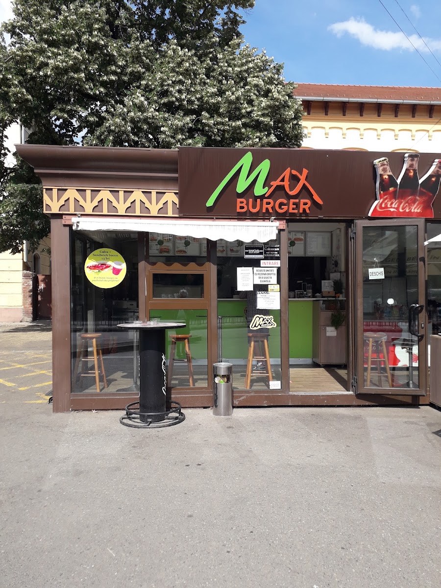 Max Bistro & Coffee