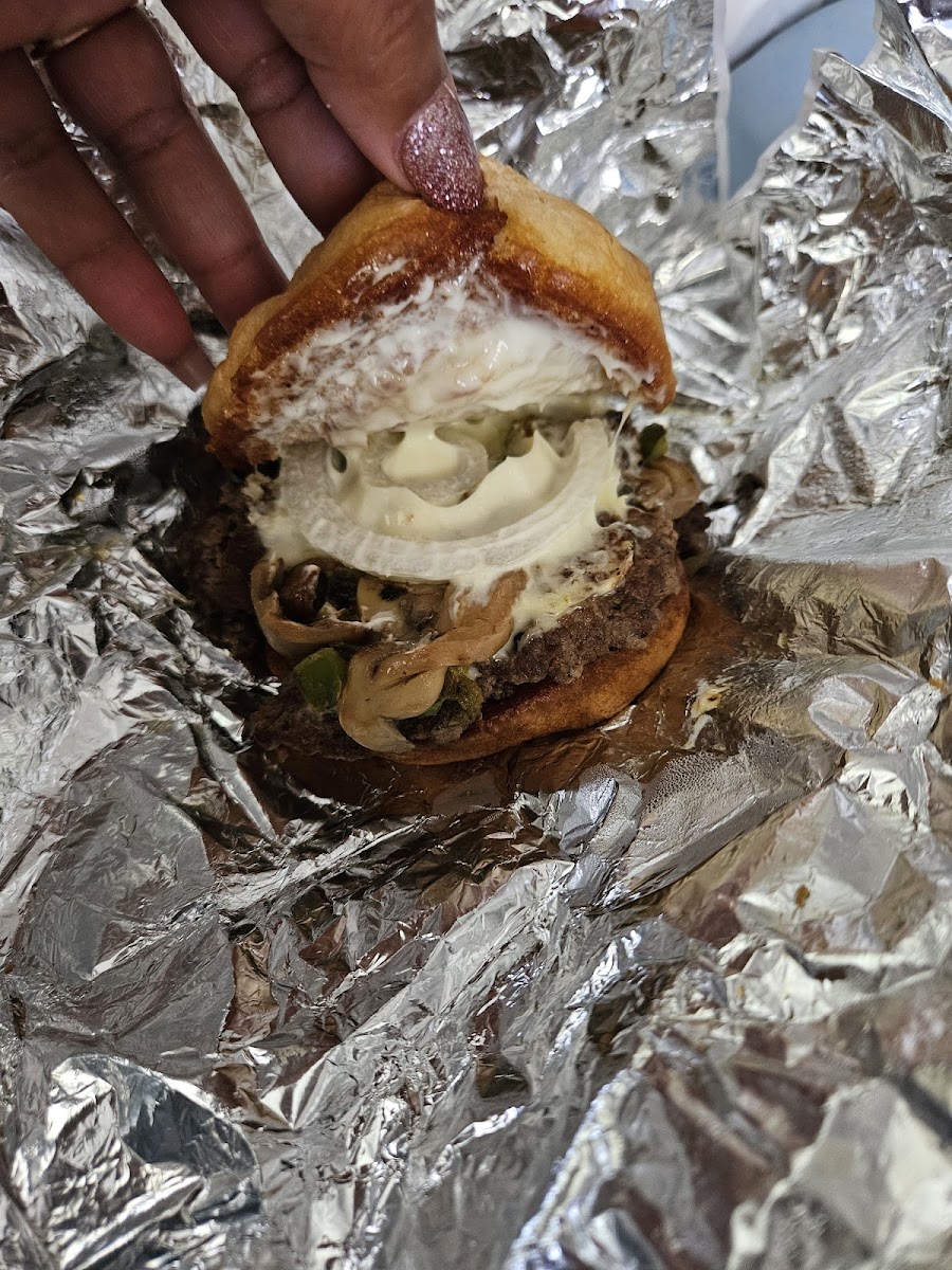 Busloop Burgers Photo 10