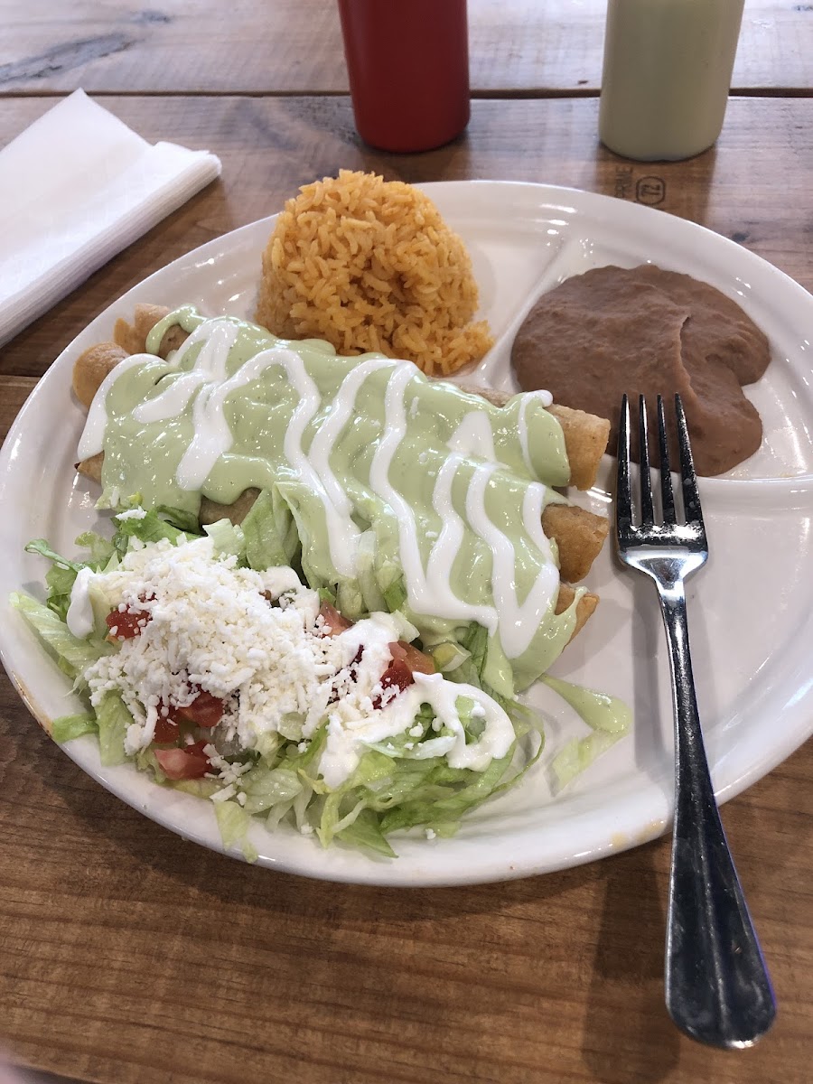 Taco City y Mas Photo 9