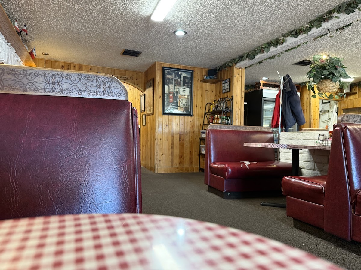 Jessica's Family Restaurant Photo 4