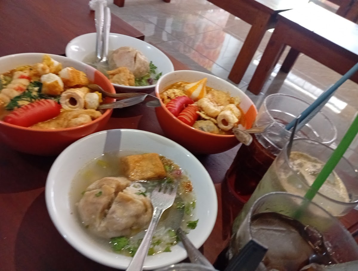 Seblak prasmanan dan bakso mba Mila Photo 4