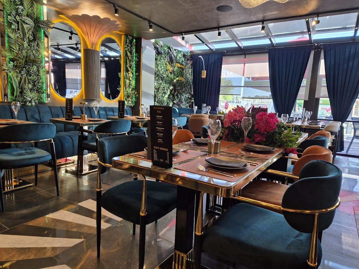Medusa Restaurant Photo 7